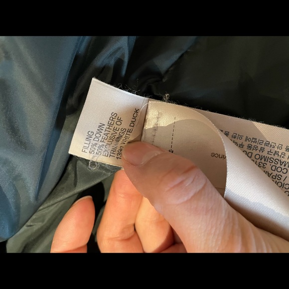 Massimo Dutti Down Vest - Picture 6 of 8